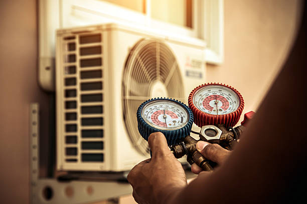 Professional Hvac technician working in Turnersburg, NC